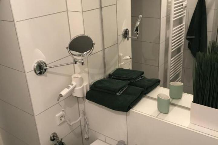 Room 7 of 11