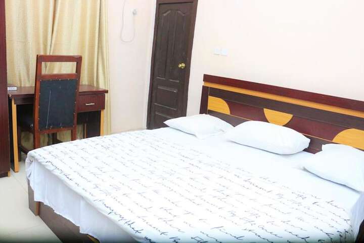 Room 14 of 26