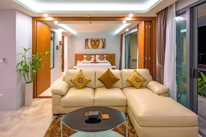 Room 52 of 77