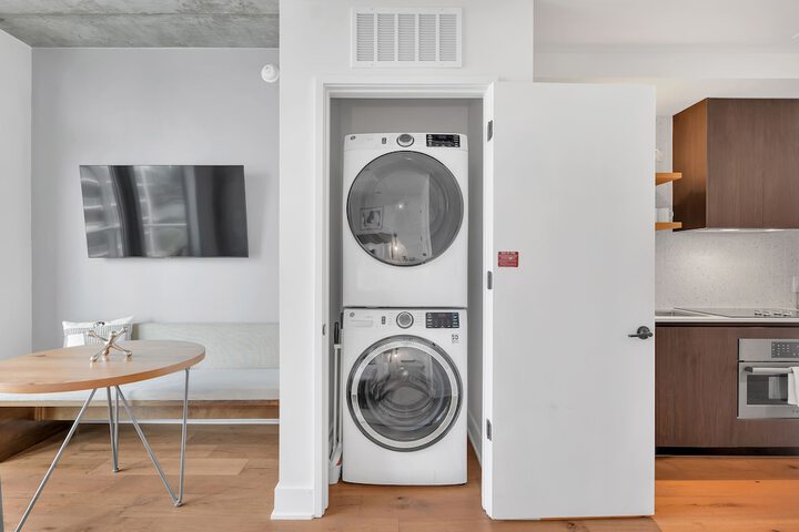 Laundry 699 of 860