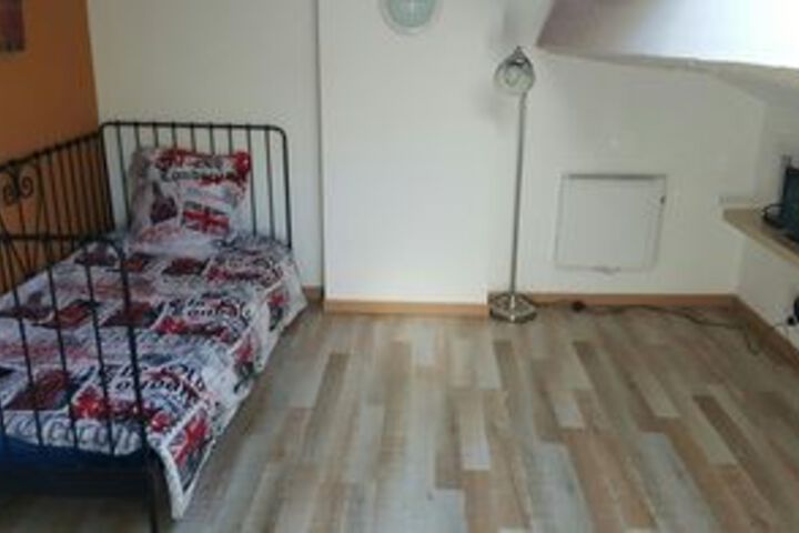 Room 11 of 21