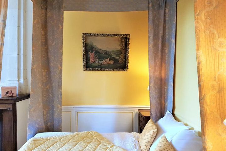 Room 10 of 40