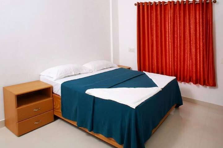 Room 27 of 61