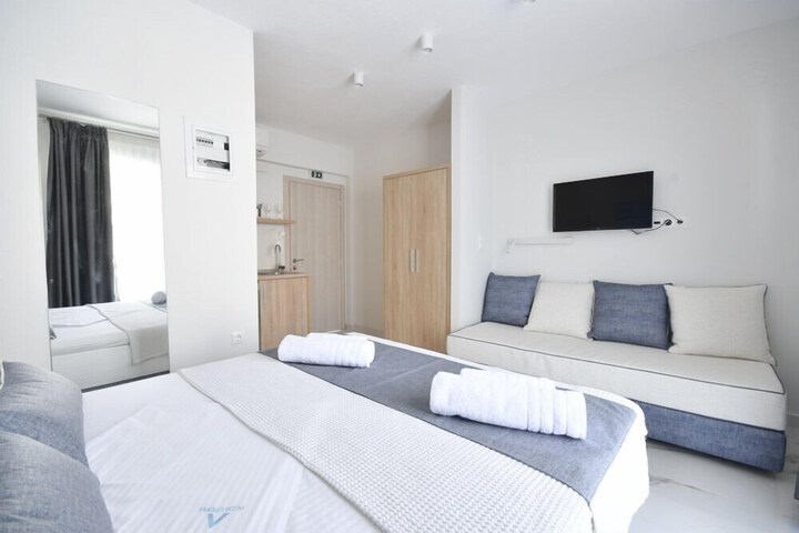 Room 5 of 52