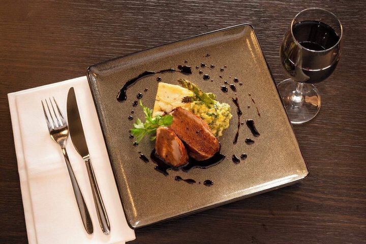 Dining 72 of 108