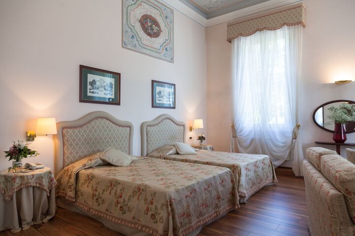 Room 16 of 65