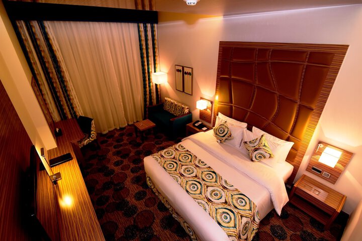 Room 17 of 106