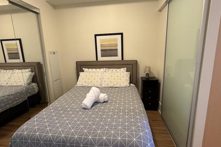 Room 53 of 448