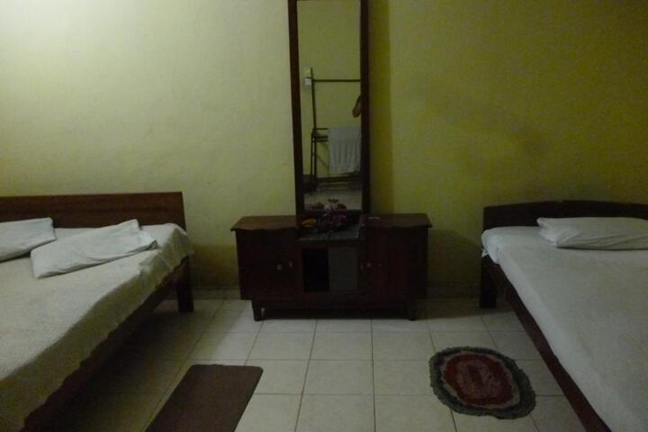 Room 2 of 5