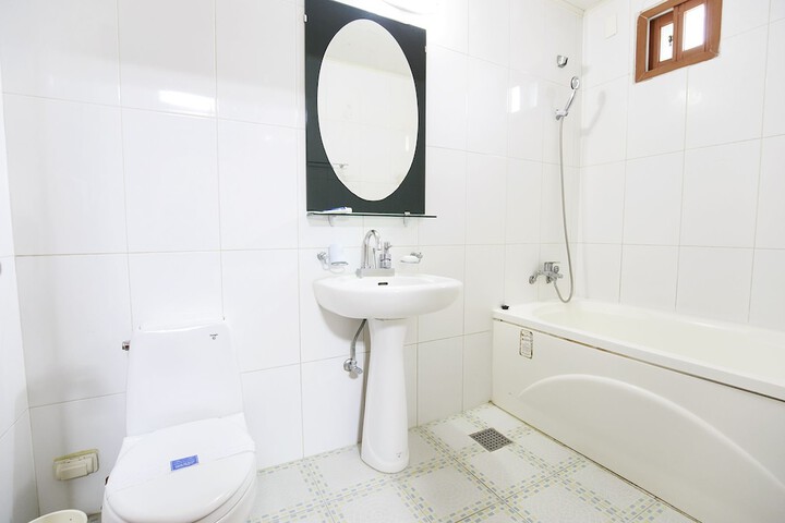 Room 4 of 47