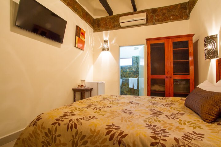 Room 3 of 12