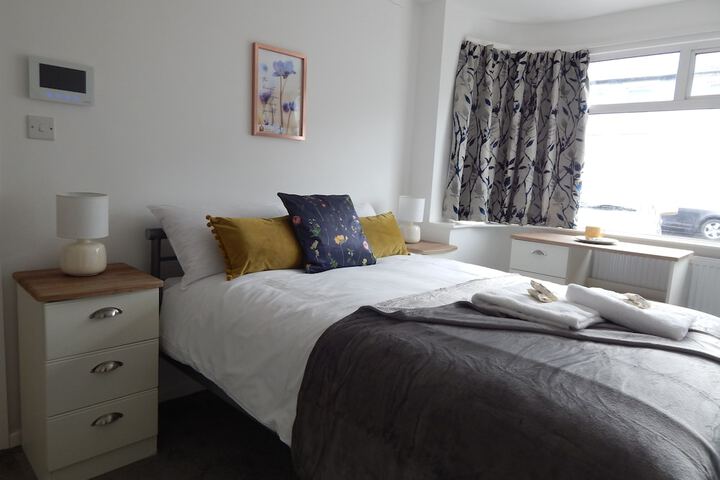 Room 4 of 84