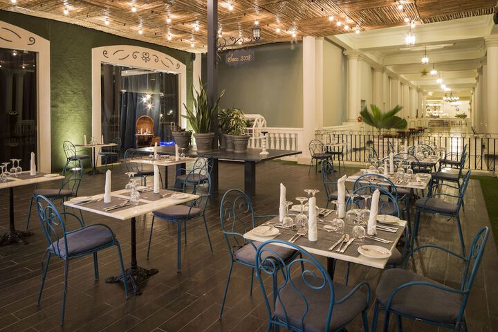 Dining 141 of 272