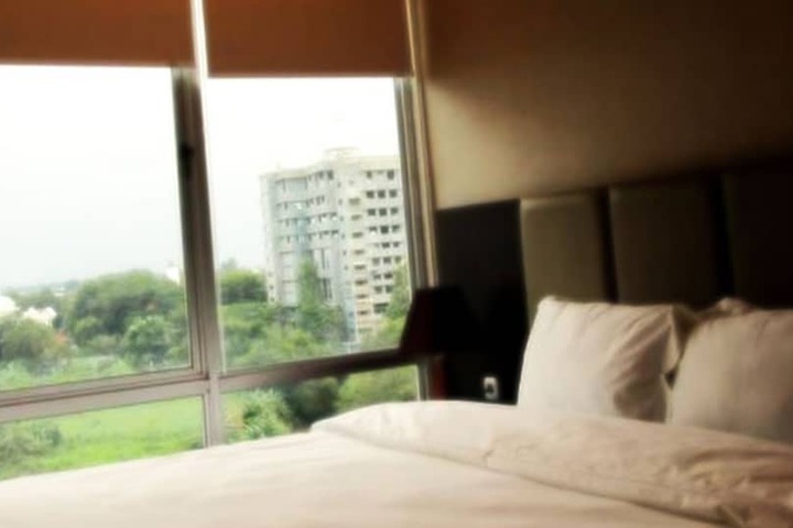 Room 5 of 32