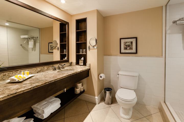 Clean Restrooms