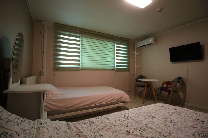Room 22 of 86