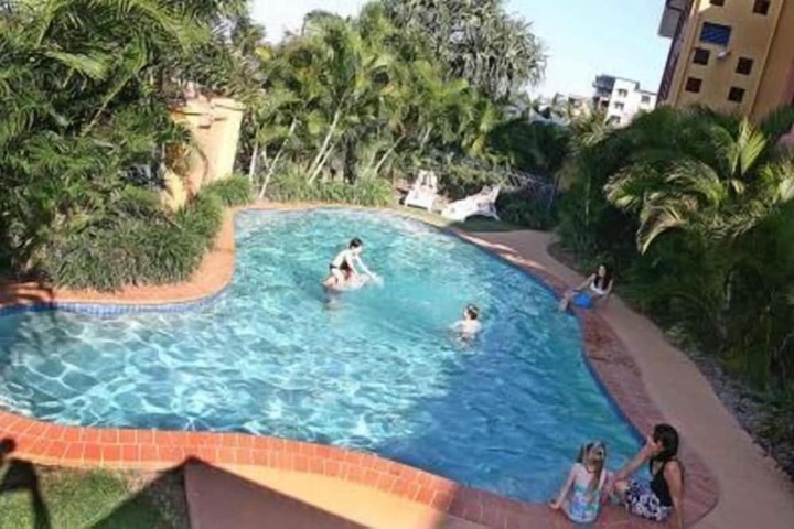 Pool 24 of 34