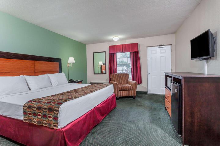 1 King Bed (9 of 14)