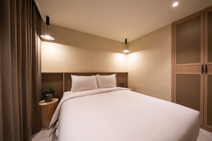 Room 20 of 98