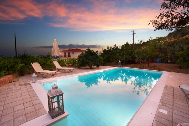 Pool 13 of 25