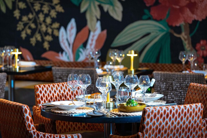 Dining 45 of 102