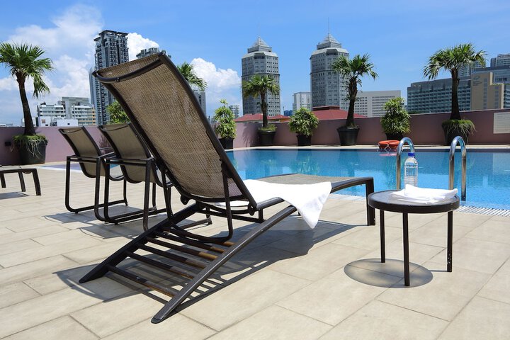 Pool Hotel