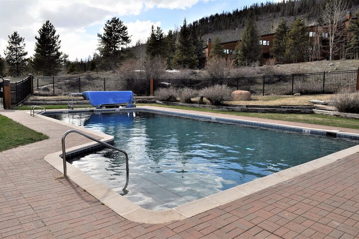 Pool 30 of 52