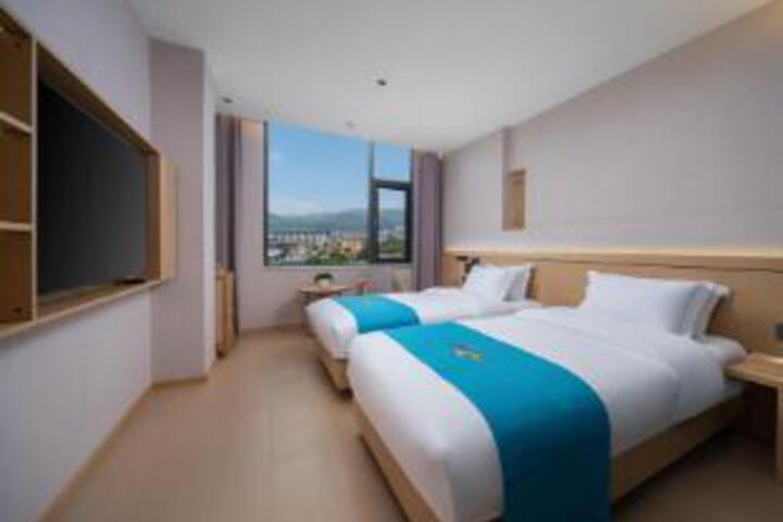 Room 10 of 10
