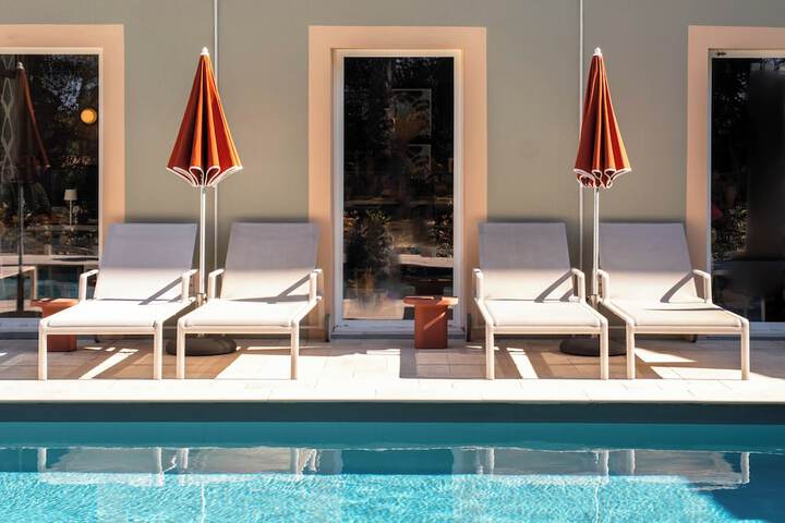 Pool 34 of 105
