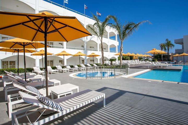 Pool 56 of 140