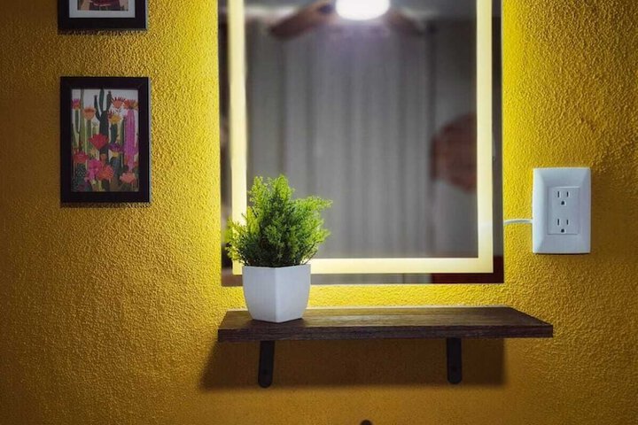 Room 23 of 64