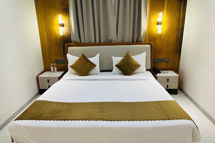 Room 16 of 37