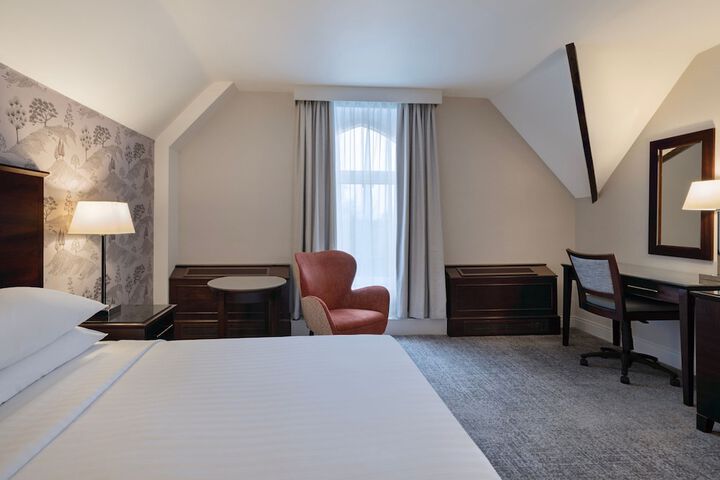 Room 12 of 53