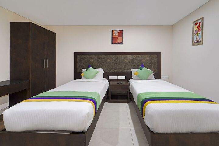 Room 20 of 38