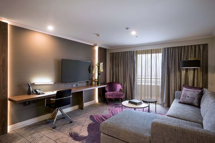 Room 25 of 92