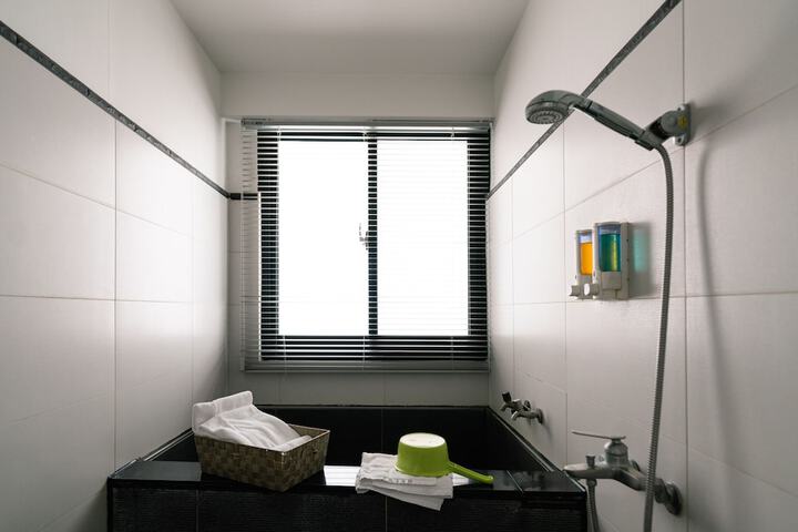 Room 37 of 60