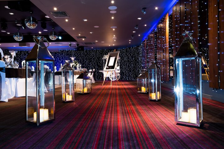 Ballroom/Hall 80 of 99