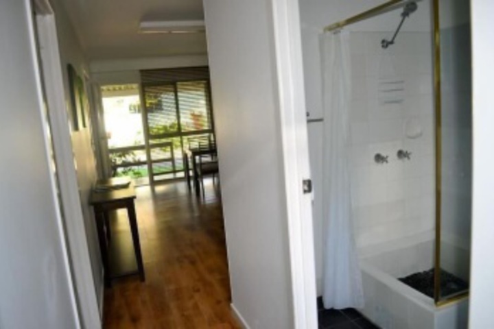 Room 33 of 48