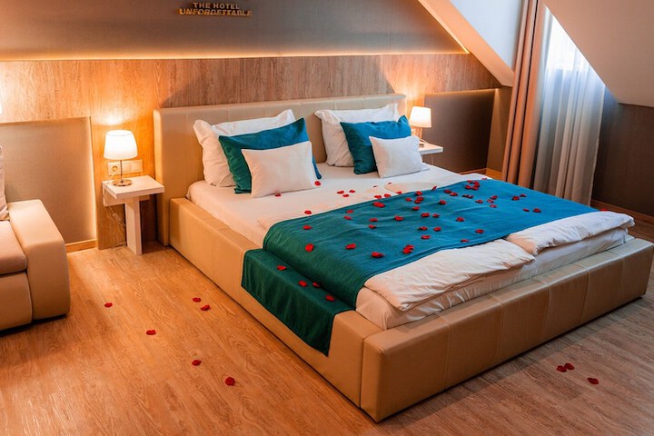 Room 28 of 108