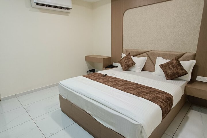 Room 8 of 21