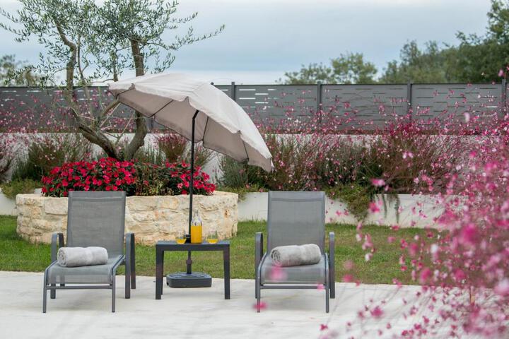 General 14 of 49