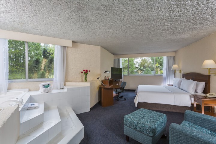 Room 14 of 40