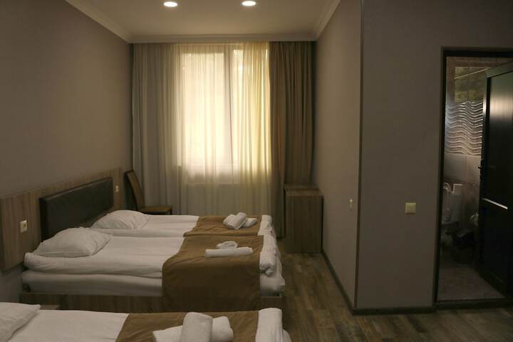 Room 7 of 29