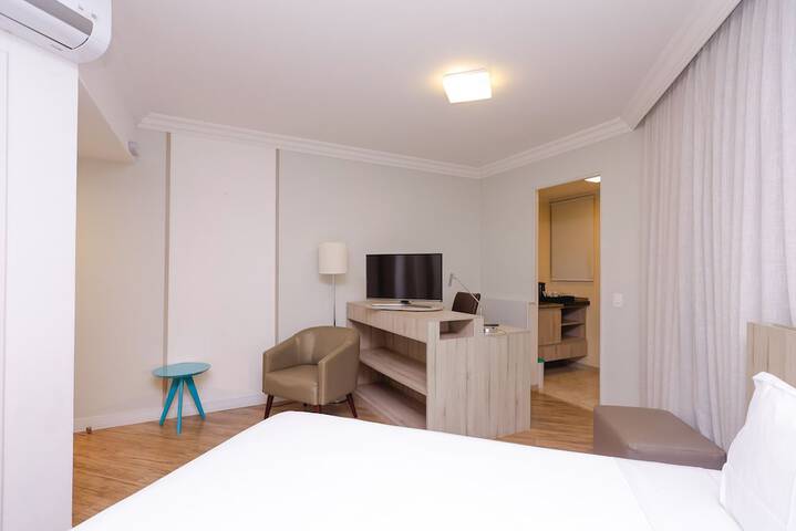 Room 82 of 143