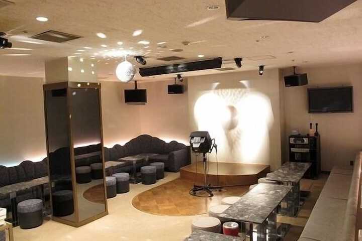 Room 8 of 14