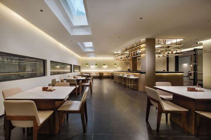 Dining 53 of 73