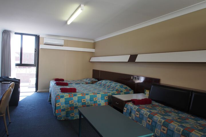 Room 7 of 30