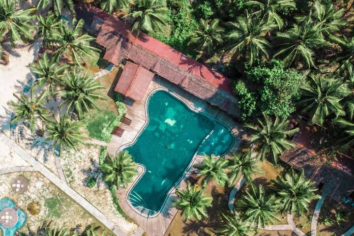 Pool Hotel