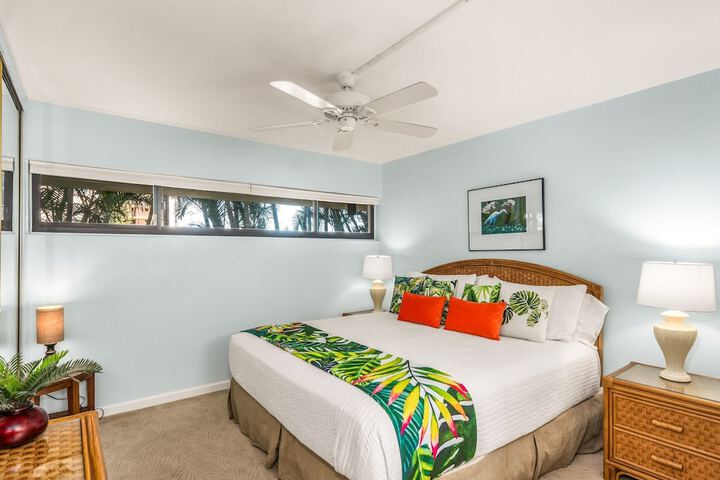 Room 8 of 230