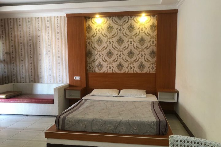 Room 10 of 21